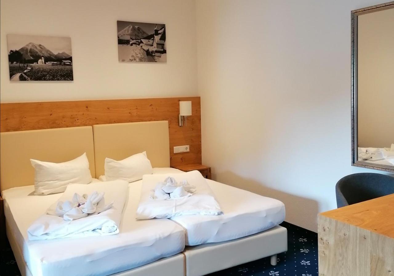 Hotel Tirolerhof Лойташ Экстерьер фото